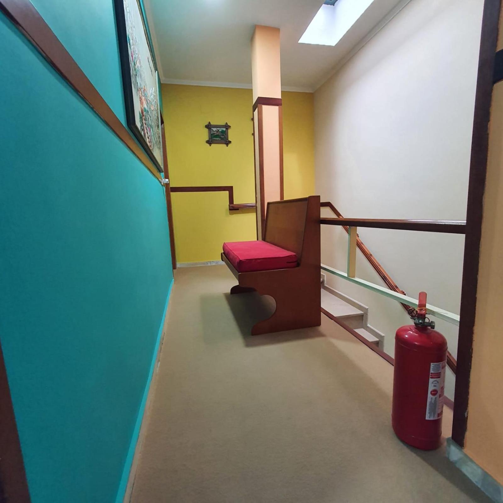 Quick Stop Hotel Tirana Esterno foto