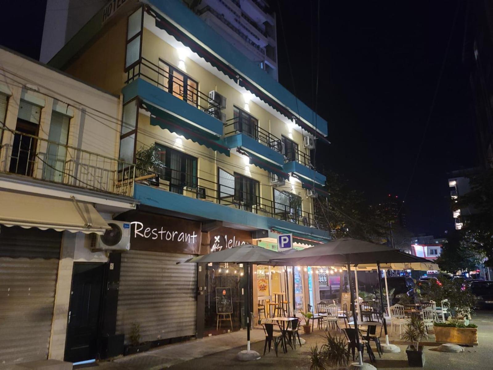 Quick Stop Hotel Tirana Esterno foto