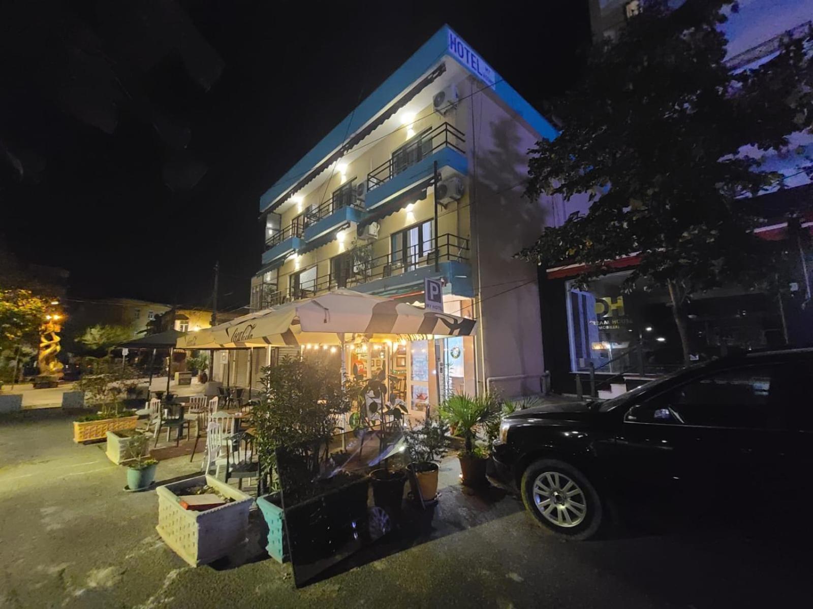Quick Stop Hotel Tirana Esterno foto