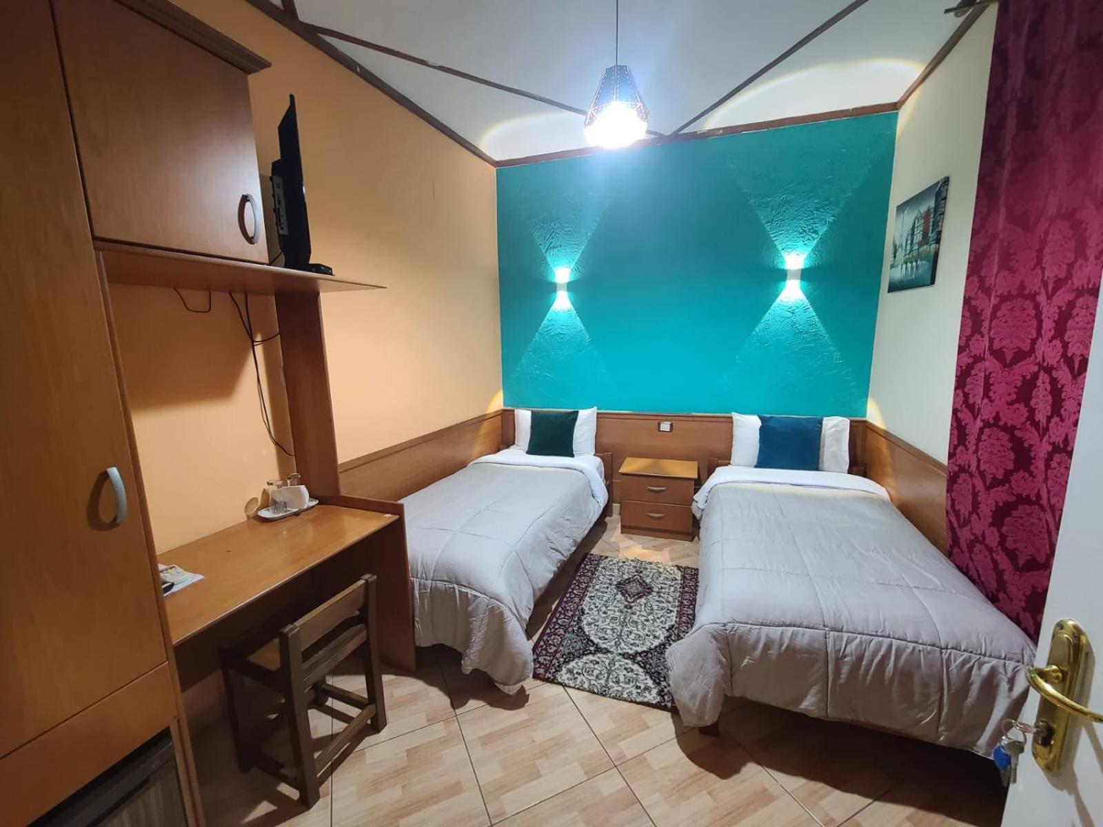Quick Stop Hotel Tirana Esterno foto